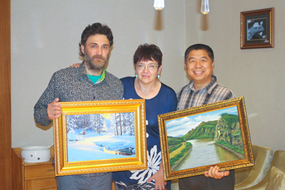 Знаменитые иркутские живописцы Андрей и Татьяна Жилины и влиятельный политик Северного Китая Ду Джиган